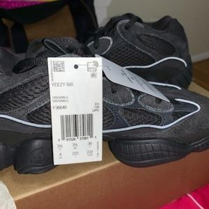 Yezzy 500 Utility Black